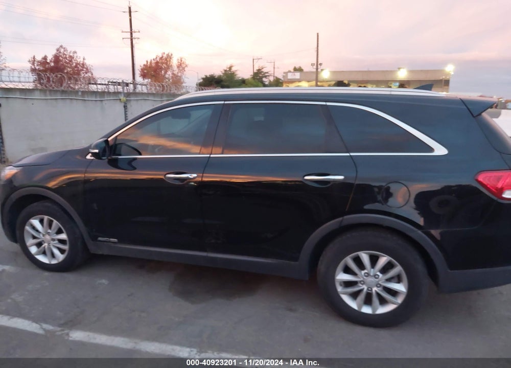 2016 KIA SORENTO 3.3L LX VIN: 5XYPGDA57GG061264