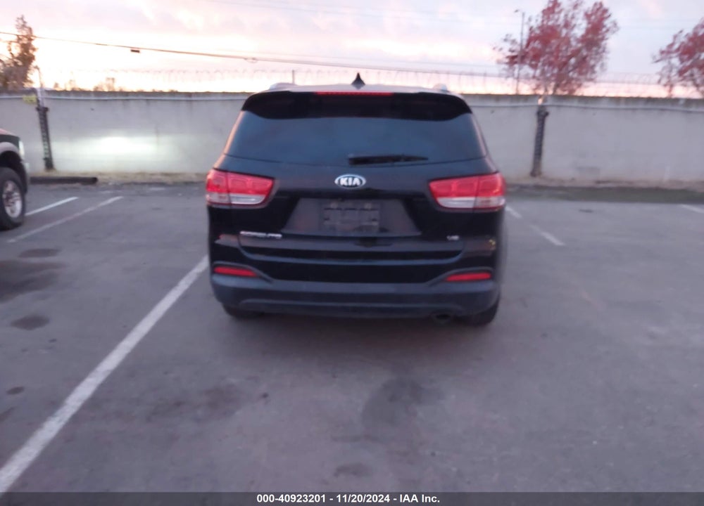 2016 KIA SORENTO 3.3L LX VIN: 5XYPGDA57GG061264
