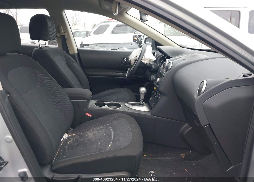 2013 NISSAN ROGUE S VIN: JN8AS5MT5DW553136