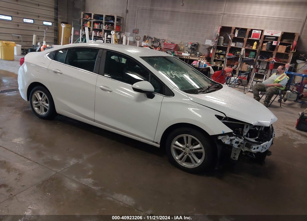 2018 CHEVROLET CRUZE LT AUTO VIN: 1G1BE5SM6J7122287