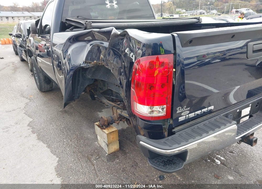 2007 GMC SIERRA 1500 WORK TRUCK VIN: 1GTEK14C07Z651967
