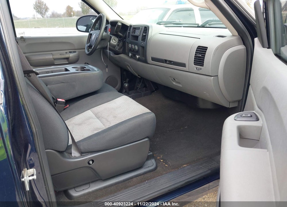 2007 GMC SIERRA 1500 WORK TRUCK VIN: 1GTEK14C07Z651967
