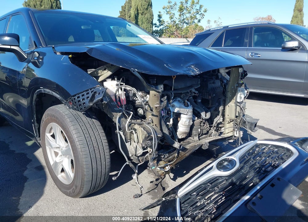 2021 TOYOTA HIGHLANDER LE VIN: 5TDZZRAH6MS515349