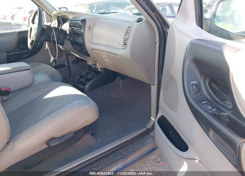 2000 FORD RANGER XL/XLT VIN: 1FTYR14V5YPB82141