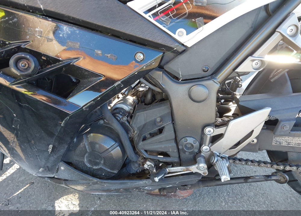 2014 KAWASAKI EX300 B VIN: JKAEX8B11EA005273