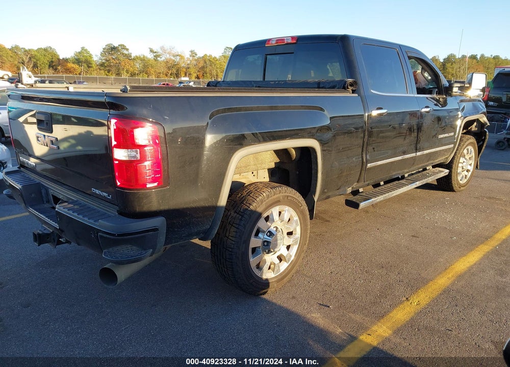 2018 GMC SIERRA 2500HD DENALI VIN: 1GT12UEY2JF164076