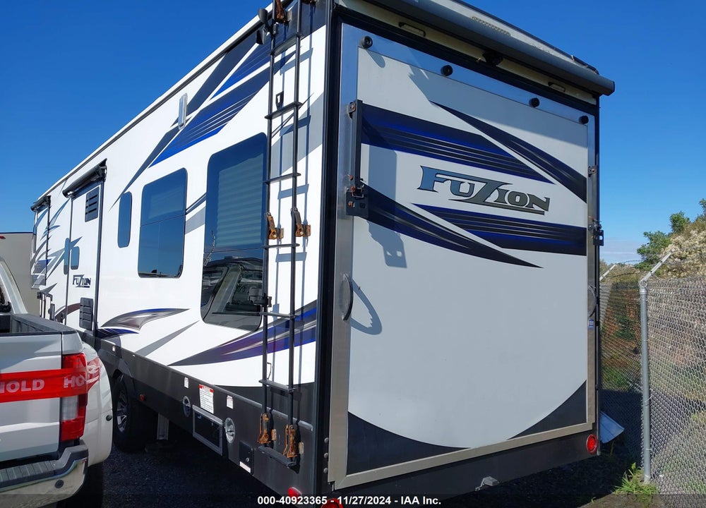 2019 KEYSTONE OTHER VIN: 4YDF37320KF810748