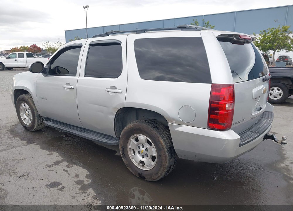 2011 CHEVROLET TAHOE LS VIN: 1GNSCAE01BR260525