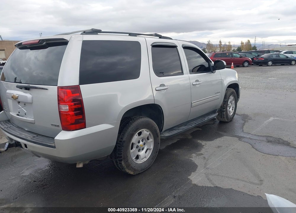 2011 CHEVROLET TAHOE LS VIN: 1GNSCAE01BR260525