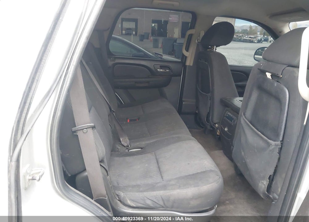 2011 CHEVROLET TAHOE LS VIN: 1GNSCAE01BR260525