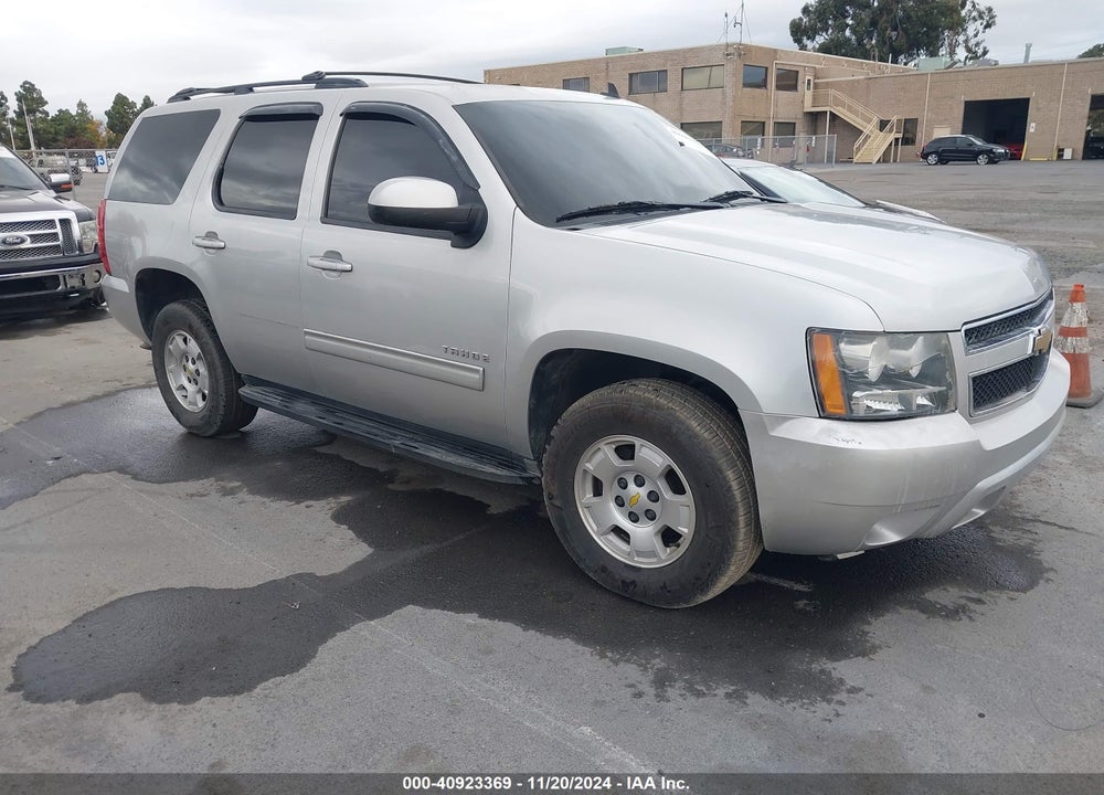 2011 CHEVROLET TAHOE LS VIN: 1GNSCAE01BR260525