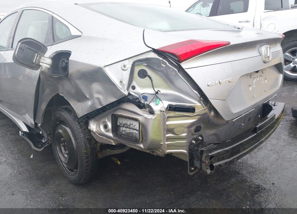 2018 HONDA CIVIC LX VIN: 19XFC2E54JE037885