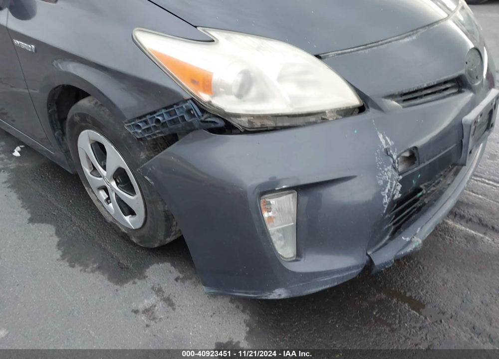 2013 TOYOTA PRIUS TWO VIN: JTDKN3DUXD1712072