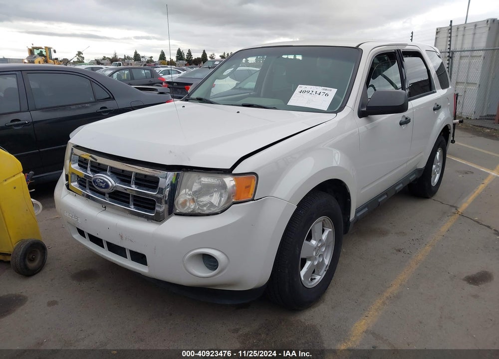 2010 FORD ESCAPE XLS VIN: 1FMCU9C79AKC28028