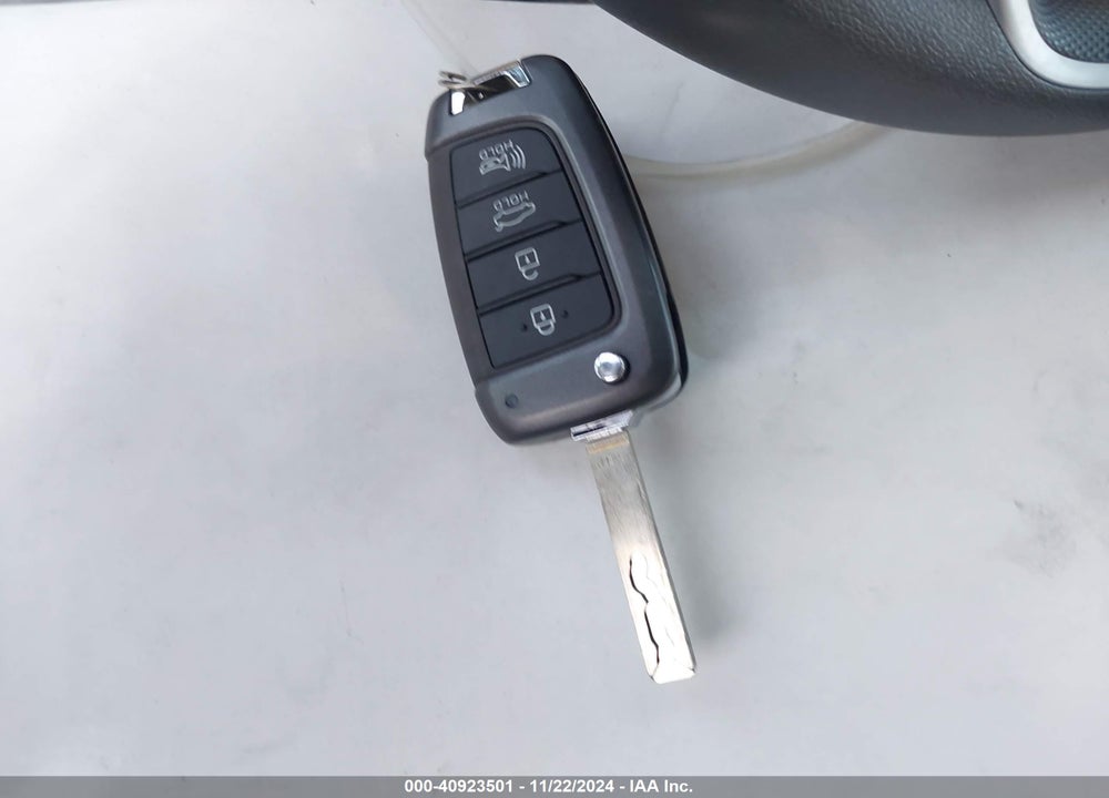 2021 HYUNDAI ELANTRA SE VIN: KMHLL4AG6MU147117