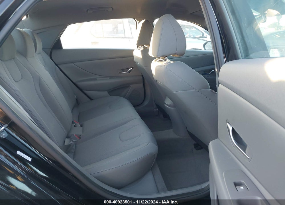 2021 HYUNDAI ELANTRA SE VIN: KMHLL4AG6MU147117
