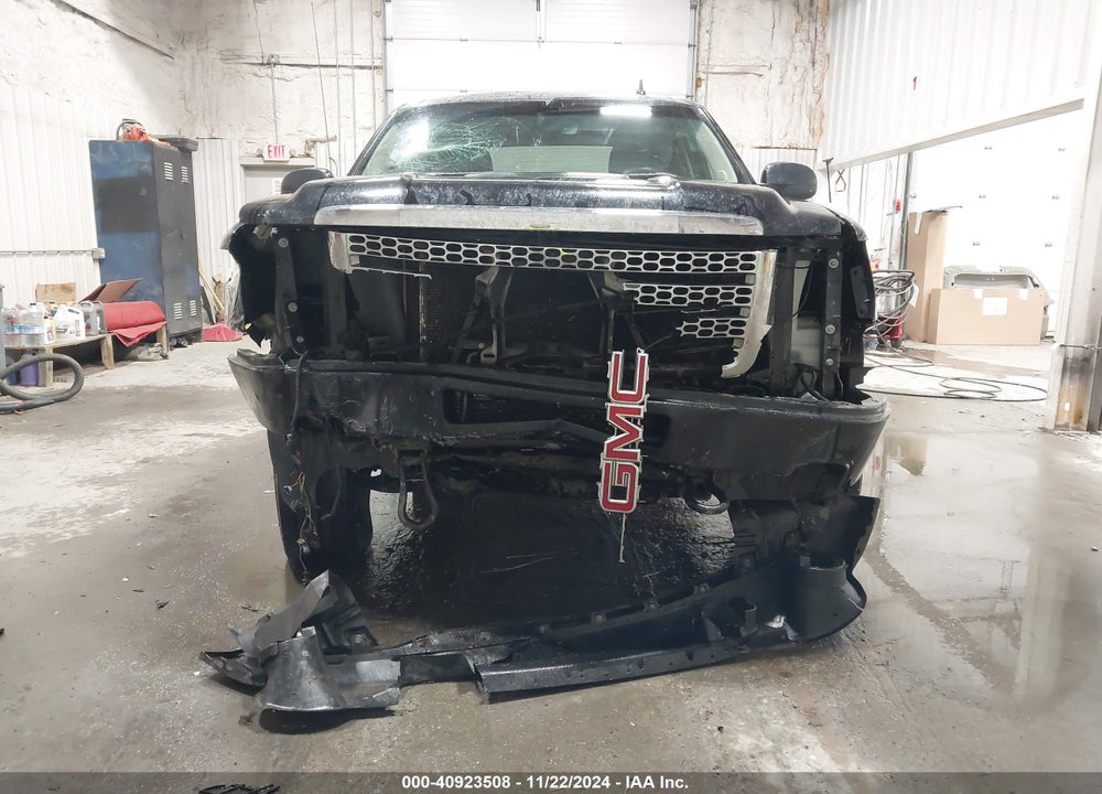 2014 GMC SIERRA 2500HD DENALI VIN: 1GT125EG5EF114579