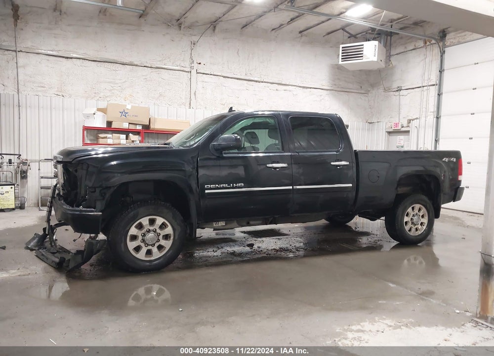 2014 GMC SIERRA 2500HD DENALI VIN: 1GT125EG5EF114579