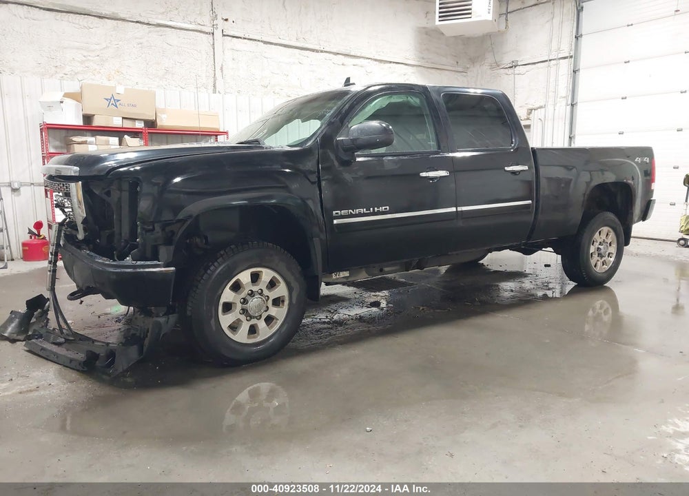 2014 GMC SIERRA 2500HD DENALI VIN: 1GT125EG5EF114579