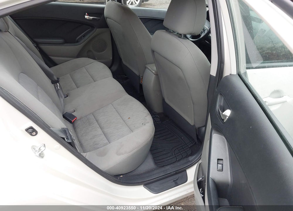2015 KIA FORTE LX VIN: KNAFK4A67F5407157