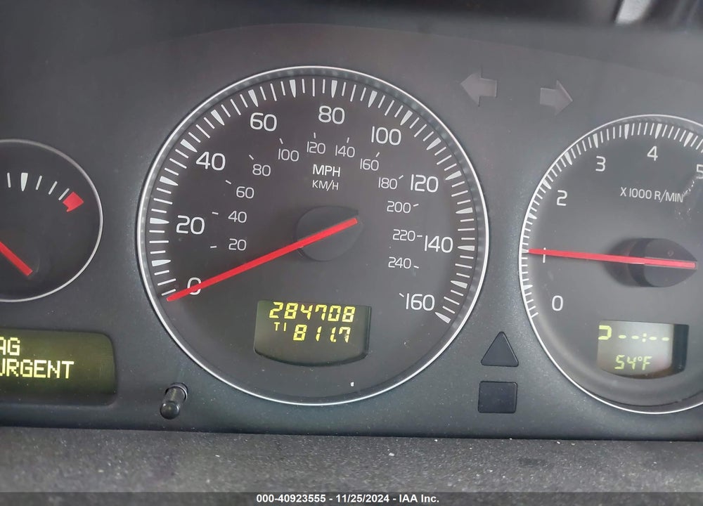 2006 VOLVO XC90 2.5T VIN: YV4CM592761305269