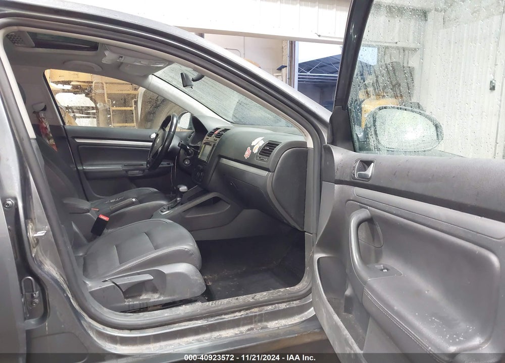 2008 VOLKSWAGEN JETTA SE/SEL VIN: 3VWRM71K08M002826