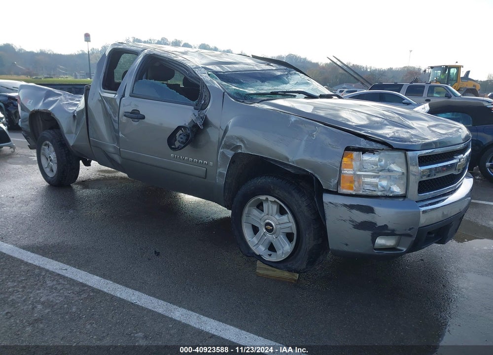 2008 CHEVROLET SILVERADO 1500 LT2 VIN: 1GCEK19038Z129592