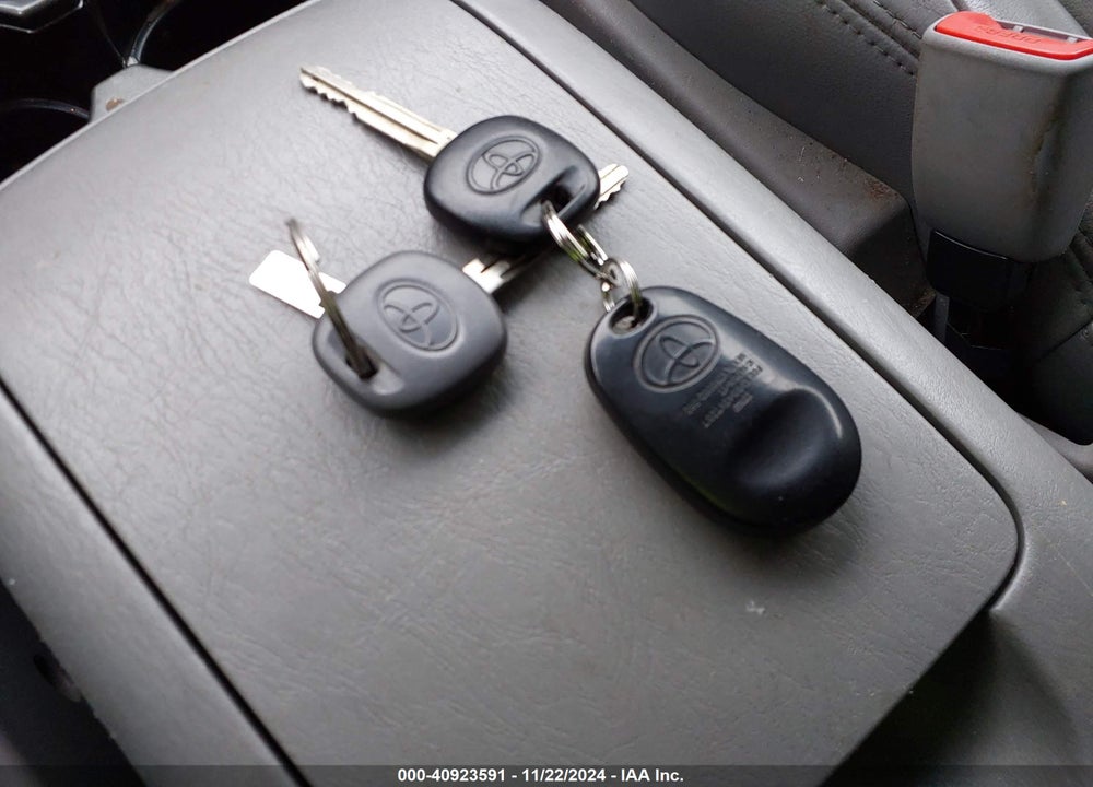 2006 TOYOTA SIENNA XLE VIN: 5TDZA22C36S581765