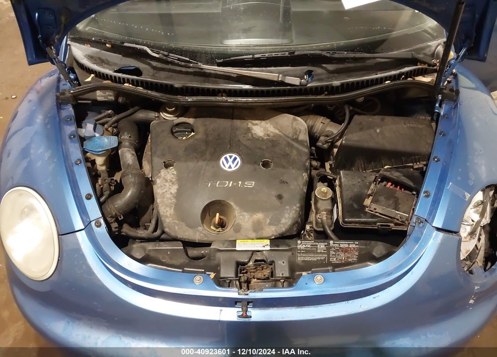 2000 VOLKSWAGEN NEW BEETLE VIN: 3VWCF21C7YM453148