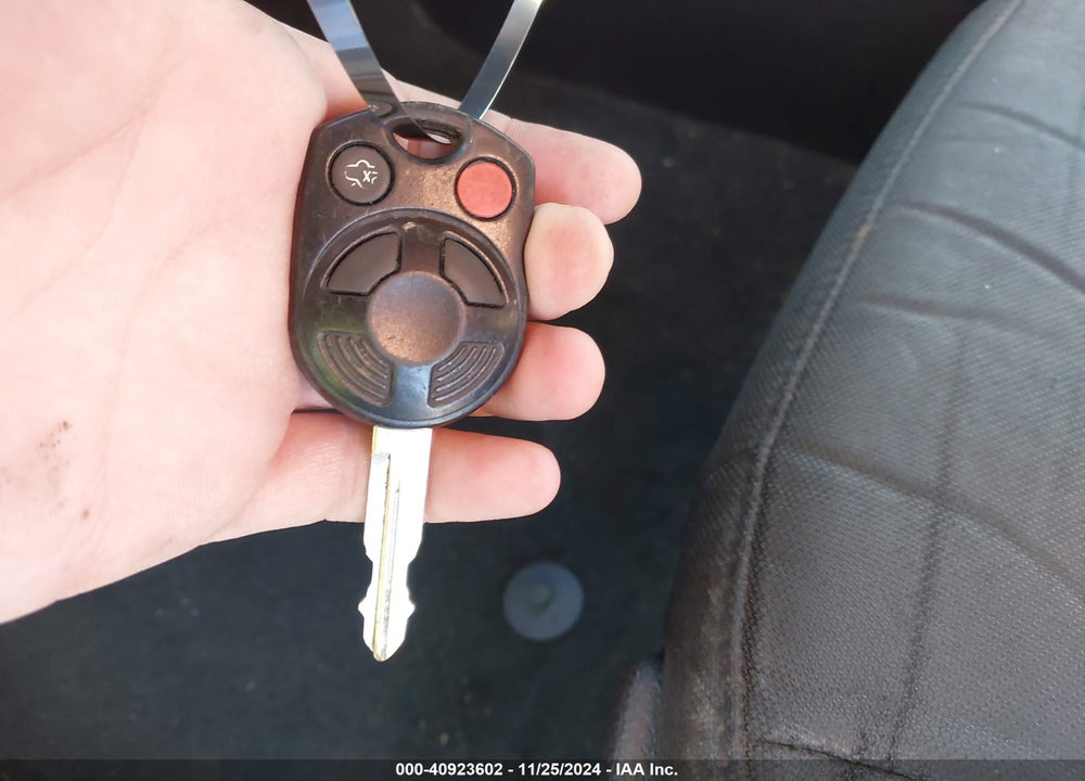 2011 FORD FUSION SE VIN: 3FAHP0HA6BR263176
