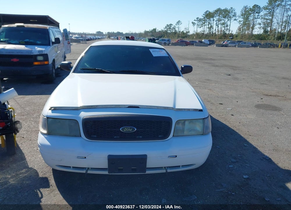 2010 FORD CROWN VICTORIA VIN: 2FABP7BVXAX121245