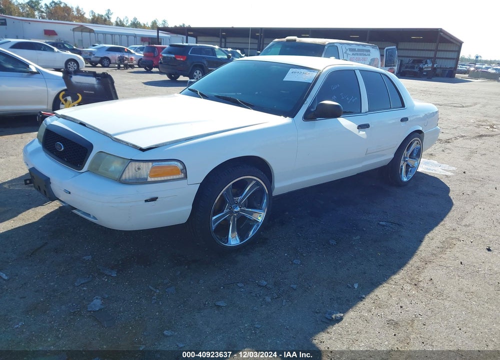 2010 FORD CROWN VICTORIA VIN: 2FABP7BVXAX121245