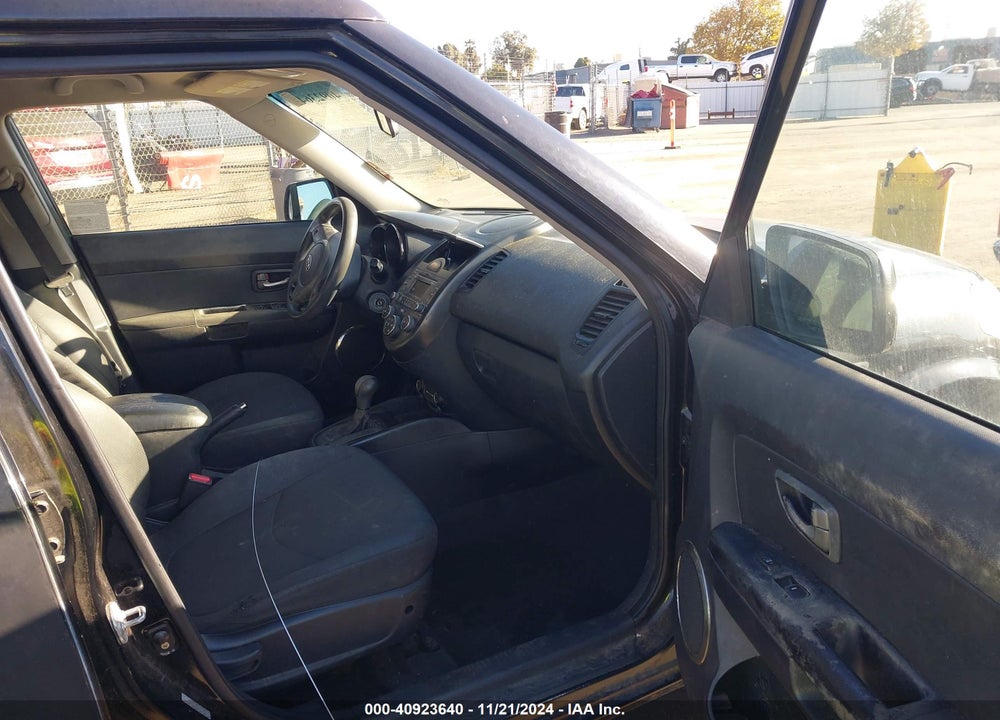 2011 KIA SOUL VIN: KNDJT2A26B7244933