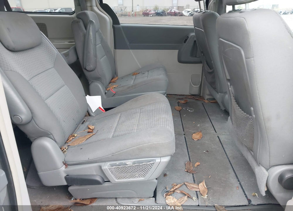 2010 CHRYSLER TOWN & COUNTRY TOURING VIN: 2A4RR5D1XAR183969