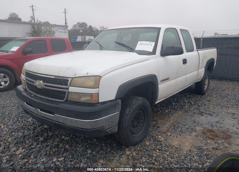 2006 CHEVROLET SILVERADO 2500HD WORK TRUCK VIN: 1GCHC29U26E287350