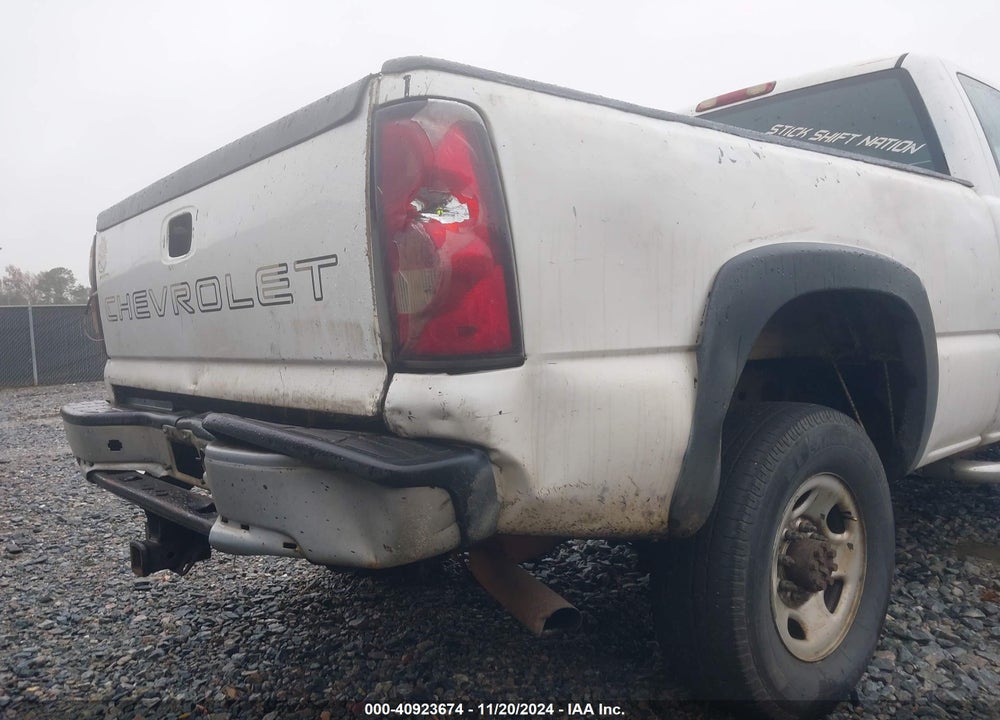 2006 CHEVROLET SILVERADO 2500HD WORK TRUCK VIN: 1GCHC29U26E287350