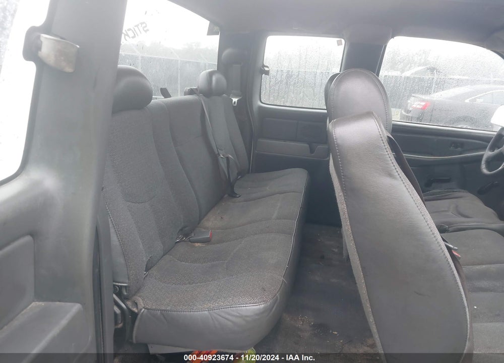 2006 CHEVROLET SILVERADO 2500HD WORK TRUCK VIN: 1GCHC29U26E287350
