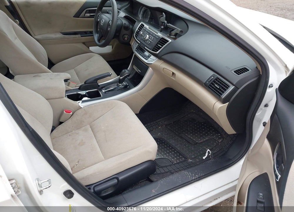 2013 HONDA ACCORD LX VIN: 1HGCR2F30DA166505