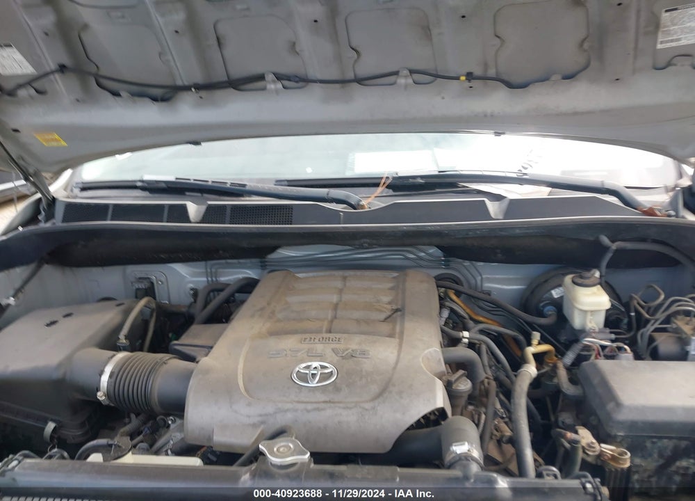 2007 TOYOTA TUNDRA SR5 5.7L V8 VIN: 5TBEV54117S461019