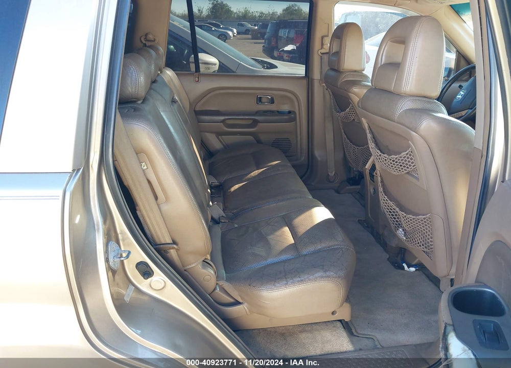 2005 HONDA PILOT EX-L VIN: 5FNYF18675B006466
