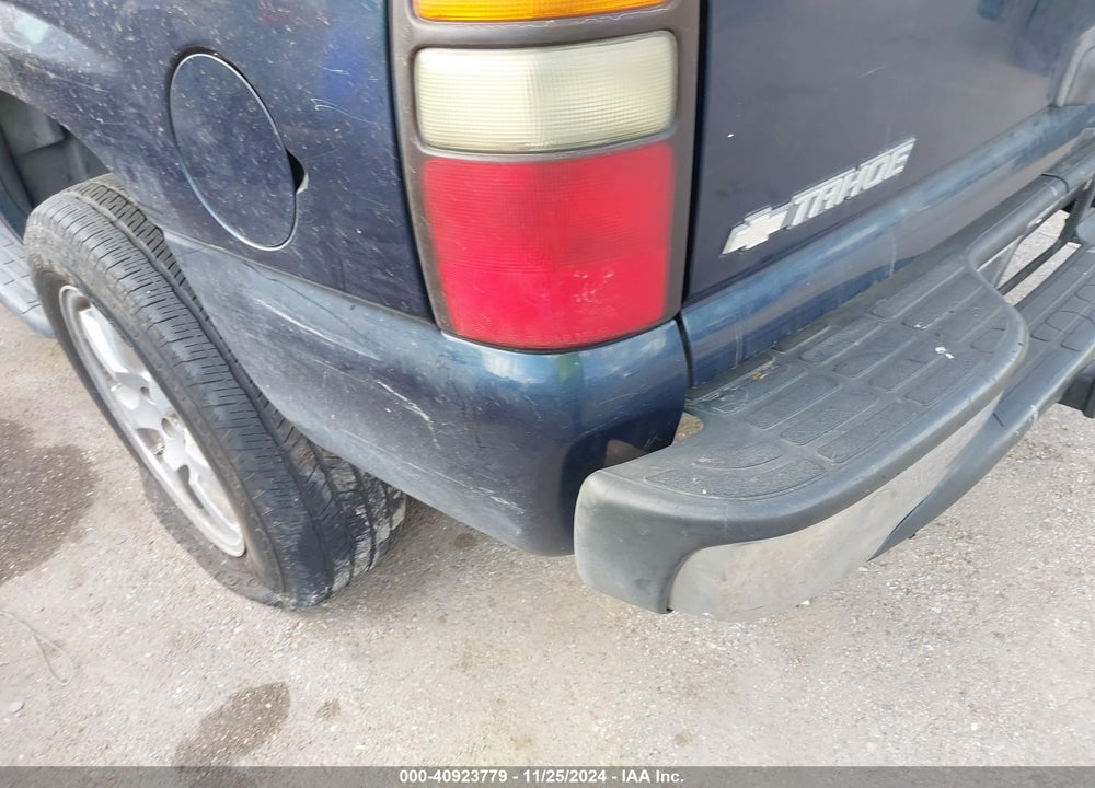 2005 CHEVROLET TAHOE LS VIN: 1GNEC13V75R119281