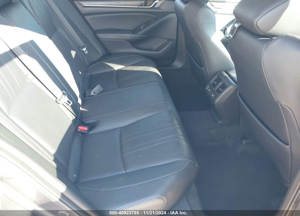 2022 HONDA ACCORD HYBRID TOURING VIN: 1HGCV3F93NA015472