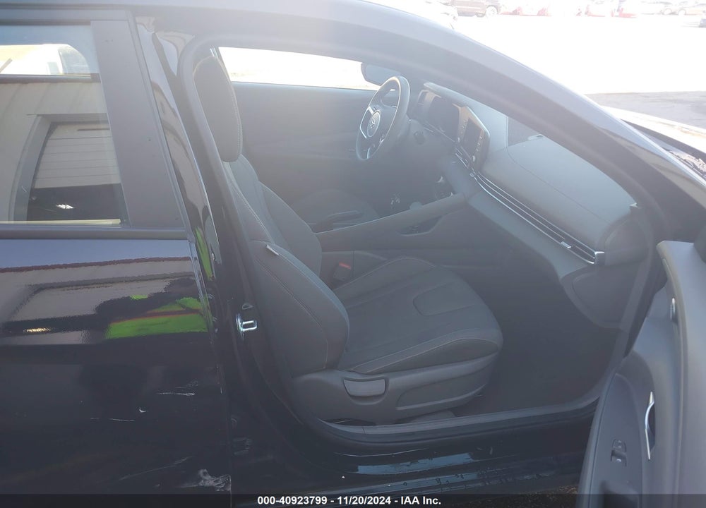 2023 HYUNDAI ELANTRA VIN: KMHLM4AG7PU440574