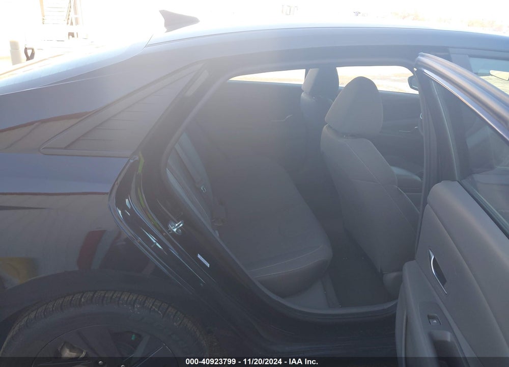 2023 HYUNDAI ELANTRA VIN: KMHLM4AG7PU440574
