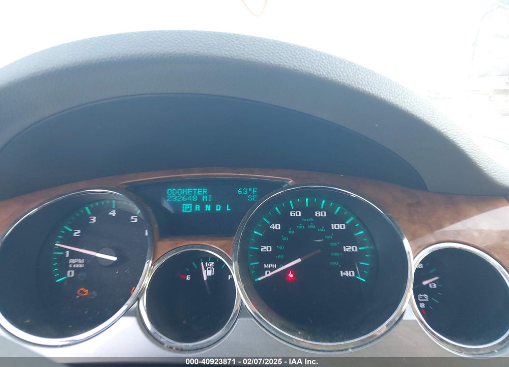 2011 BUICK ENCLAVE 1XL VIN: 5GAKRBED9BJ374353