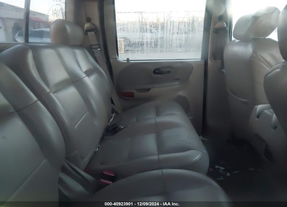 2002 FORD F-150 LARIAT/XLT VIN: 1FTRW08L52KC40351