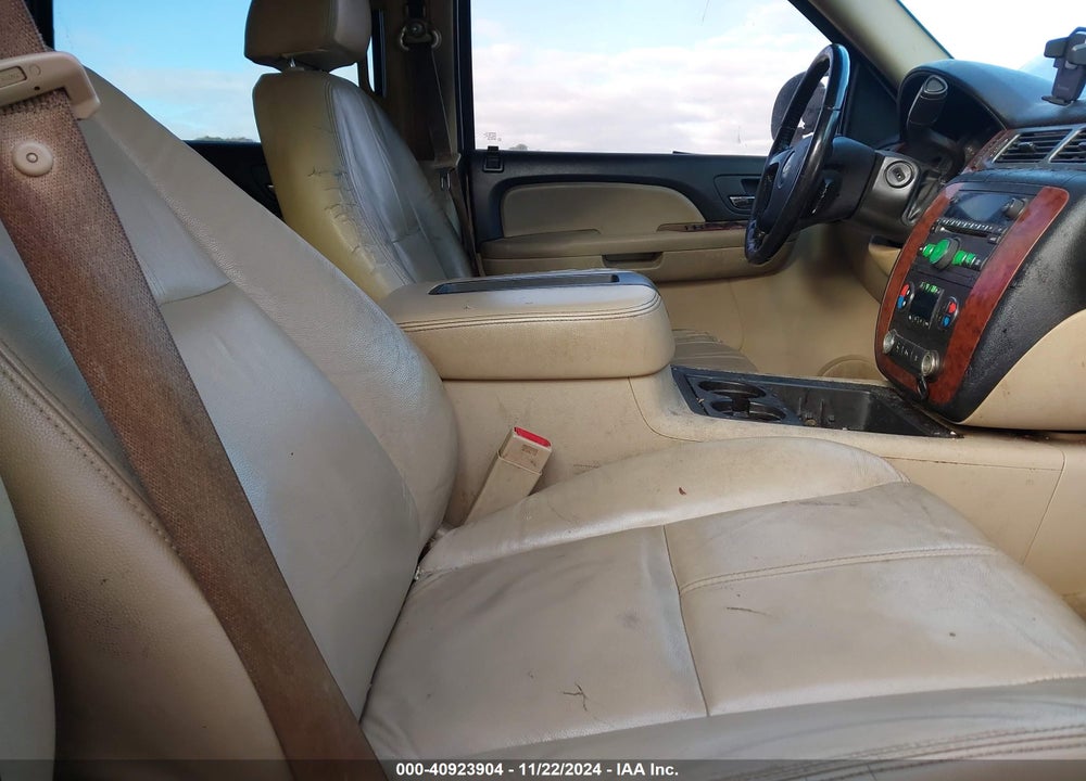 2007 CHEVROLET TAHOE LT VIN: 1GNFK13067J333935