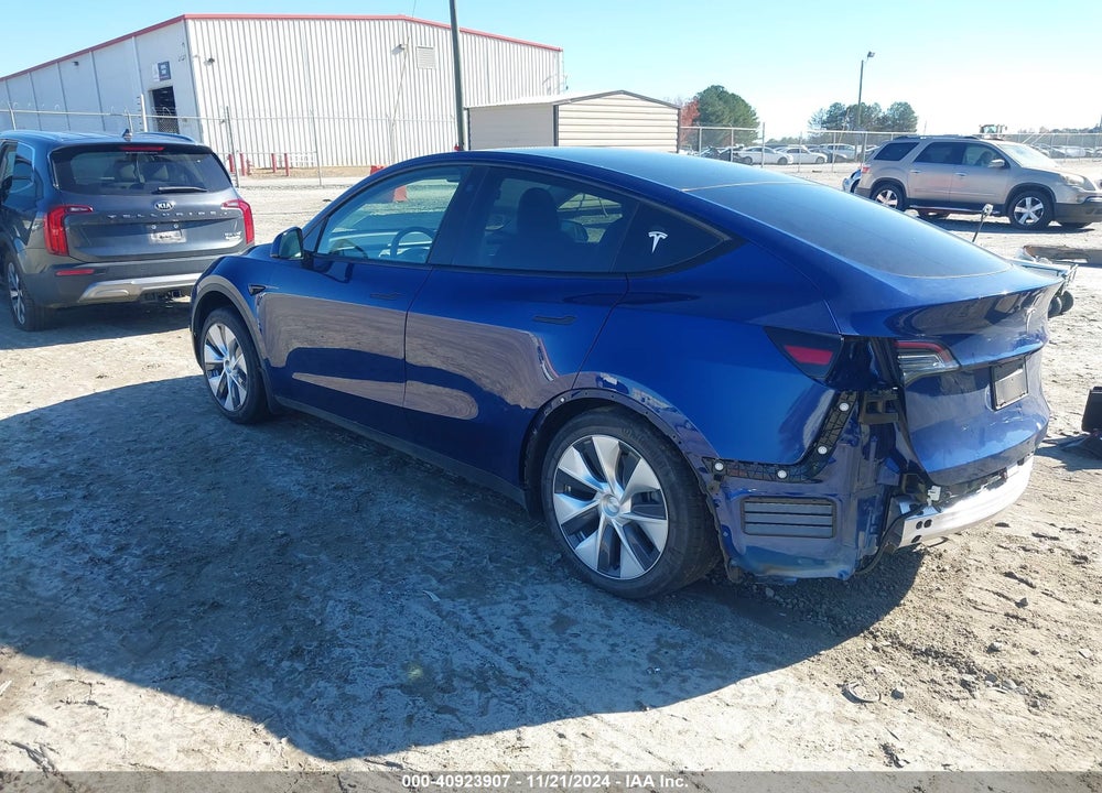 2021 TESLA MODEL Y STANDARD RANGE REAR-WHEEL DRIVE VIN: 5YJYGDED3MF106337