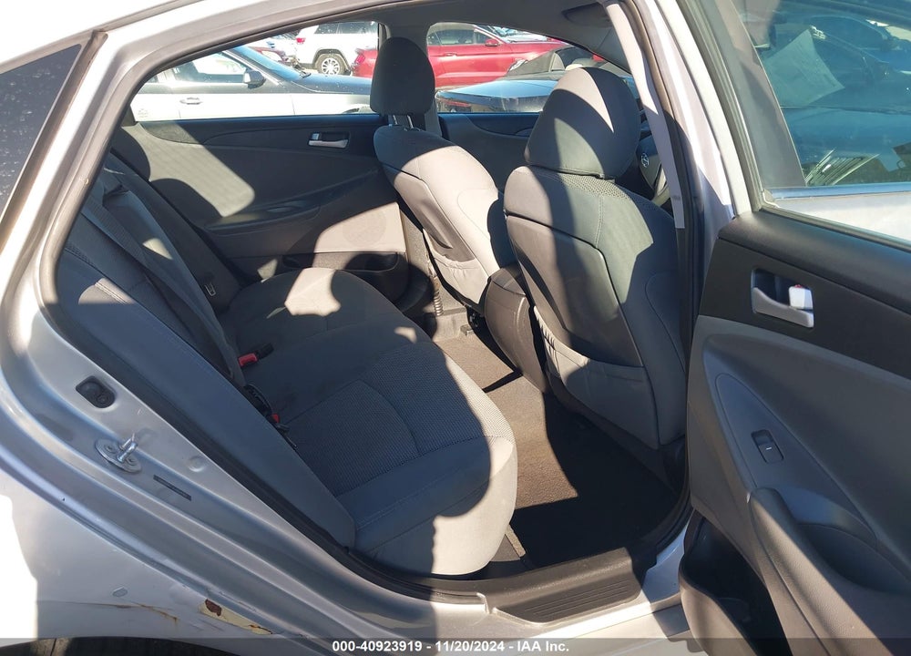 2014 HYUNDAI SONATA GLS VIN: 5NPEB4AC9EH824282