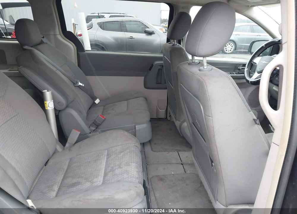 2008 CHRYSLER TOWN & COUNTRY LX VIN: 2A8HR44H68R804314